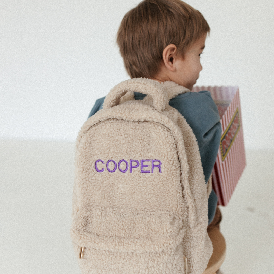 Een teddy rugzak met personalisatie