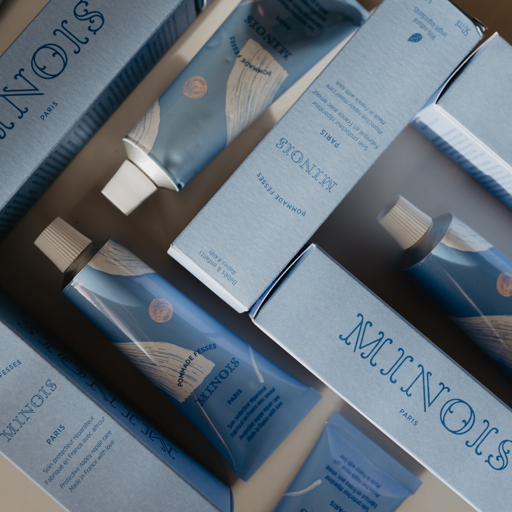 Diaper cream in tube en verpakking