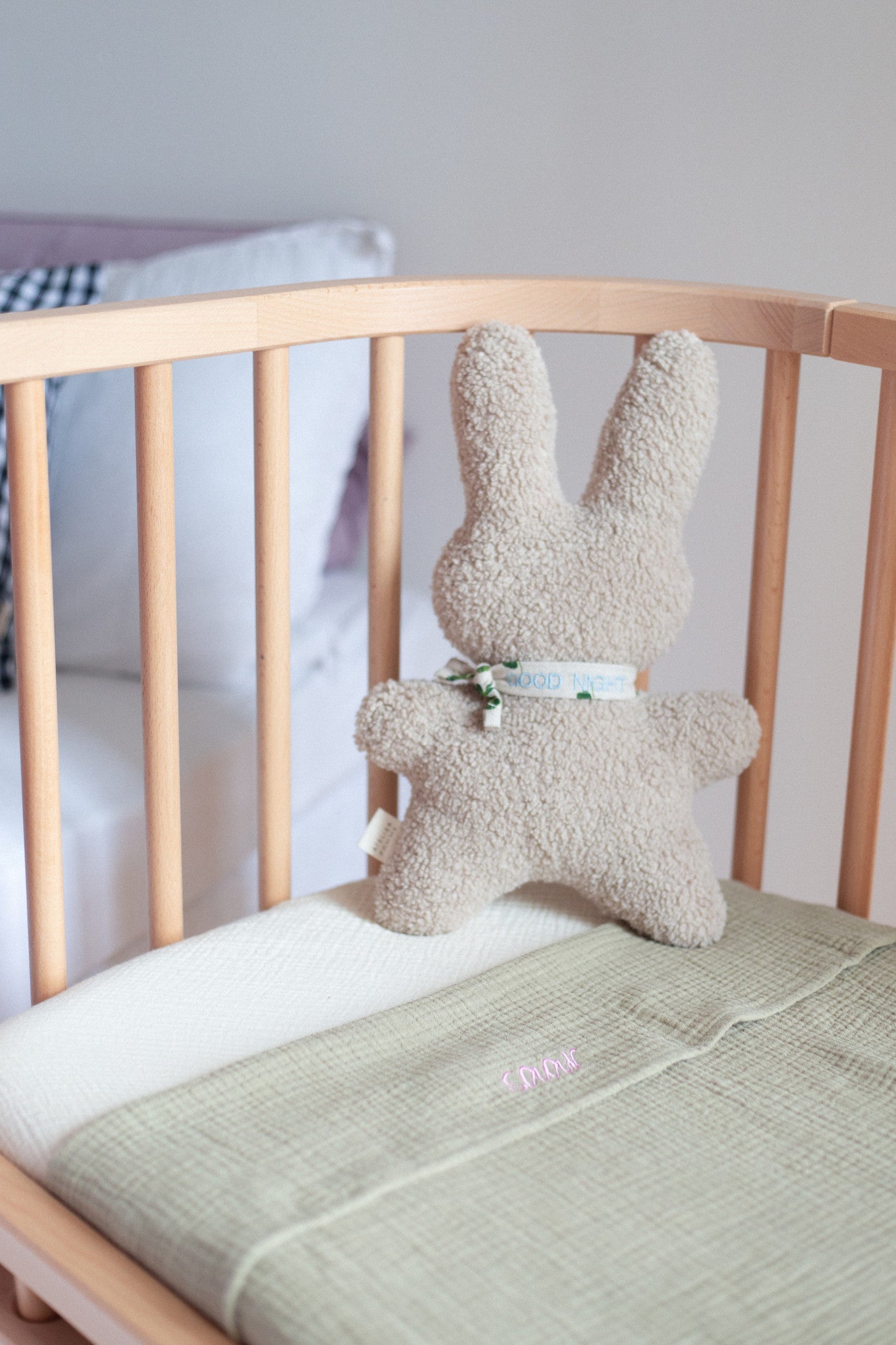 Flat sheet crib morning moss