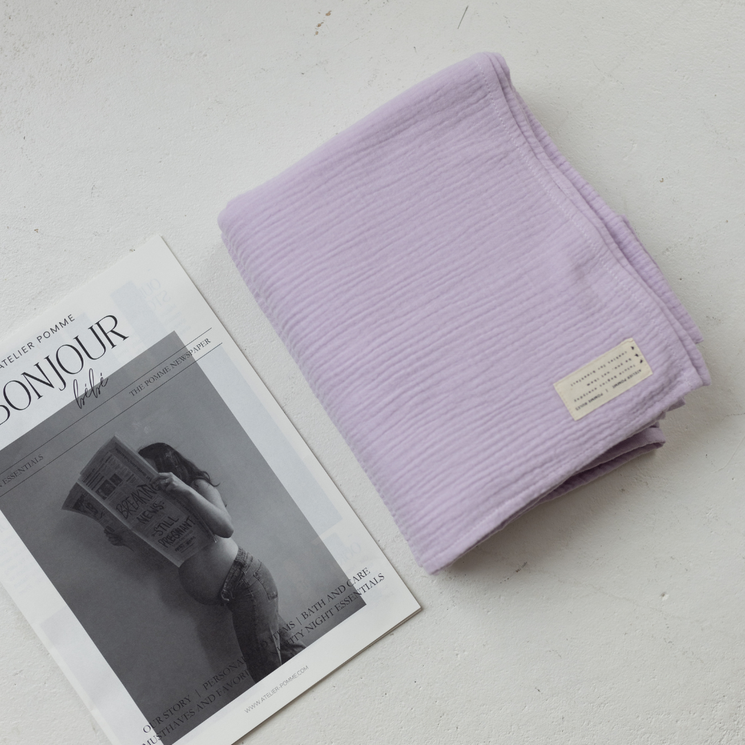 Giant swaddle lucky lila