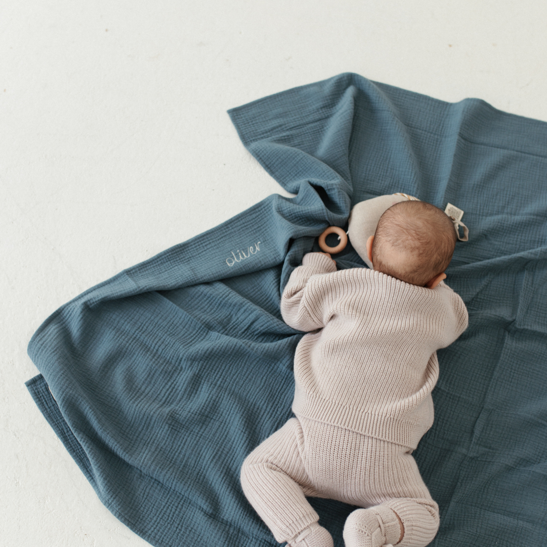 Giant swaddle misty blue