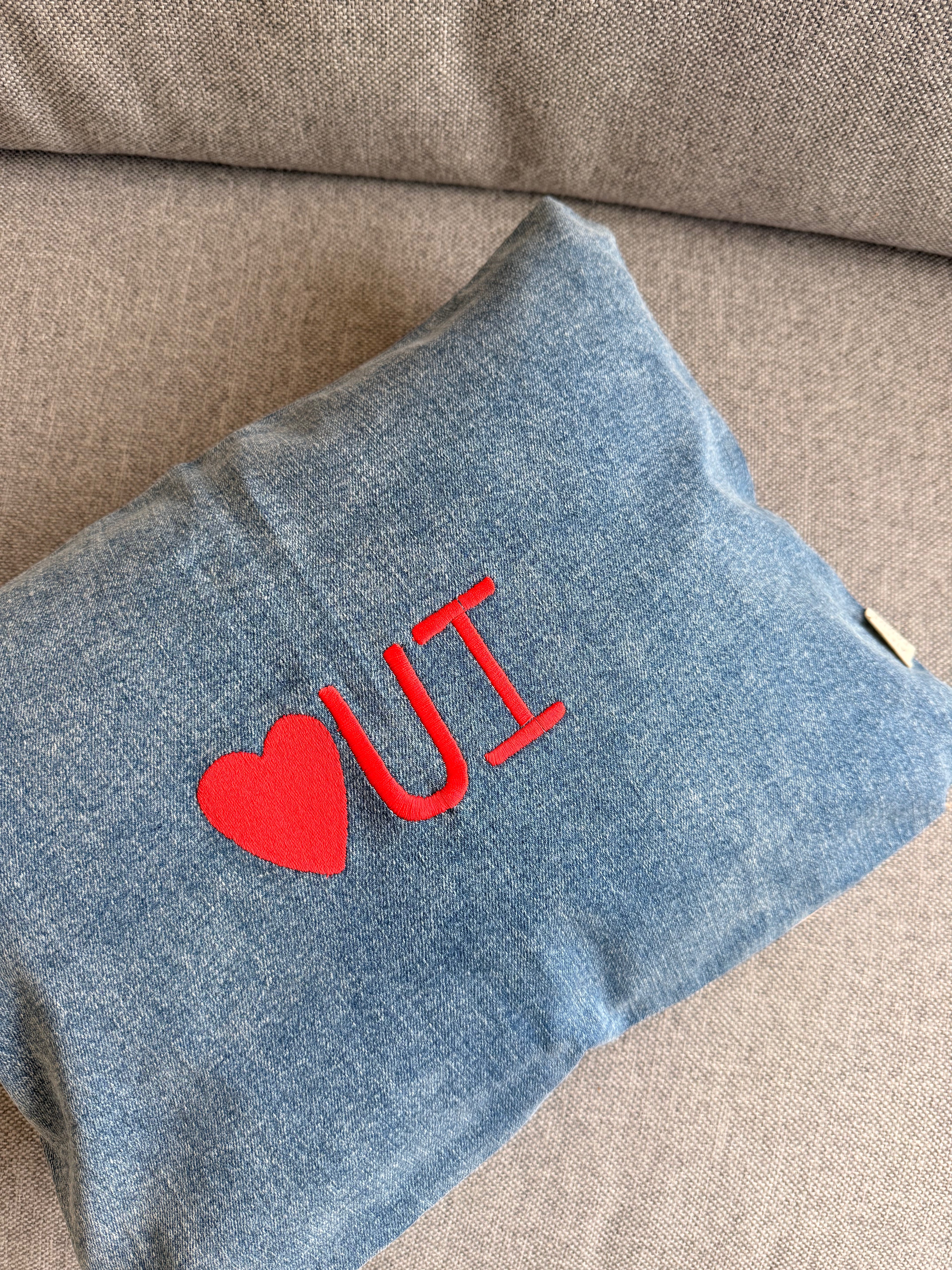 SAMPLE SALE | CUSHION LOVELY DENIM