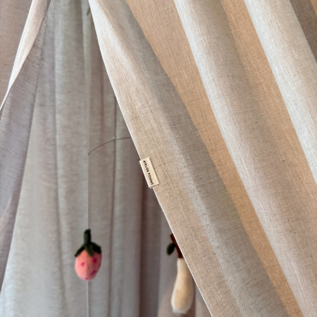 Een linen klamboe in het beige