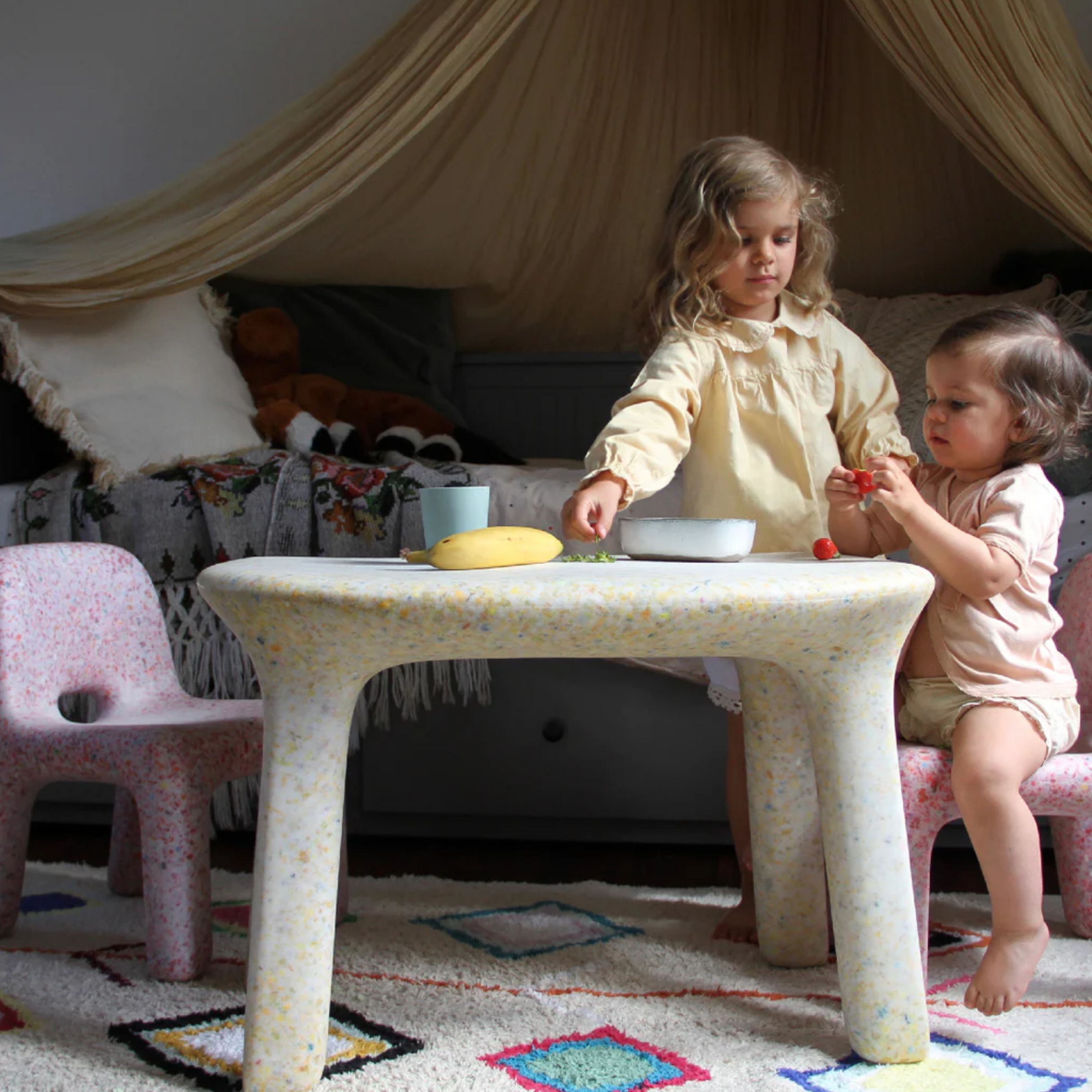 Gerecycled kindertafel