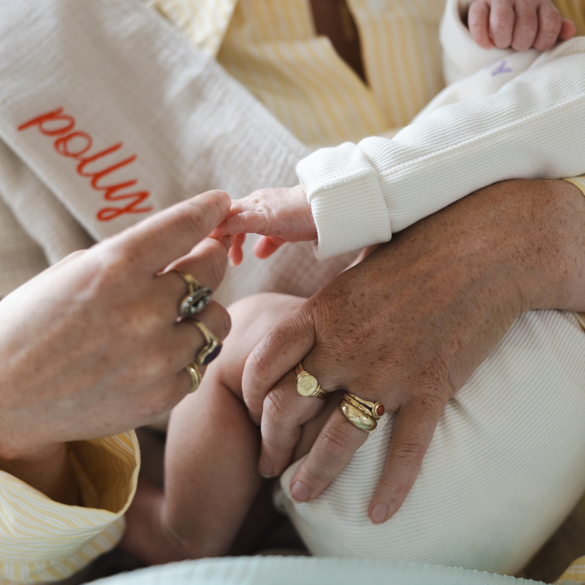 Romper wrap the baby cosy white