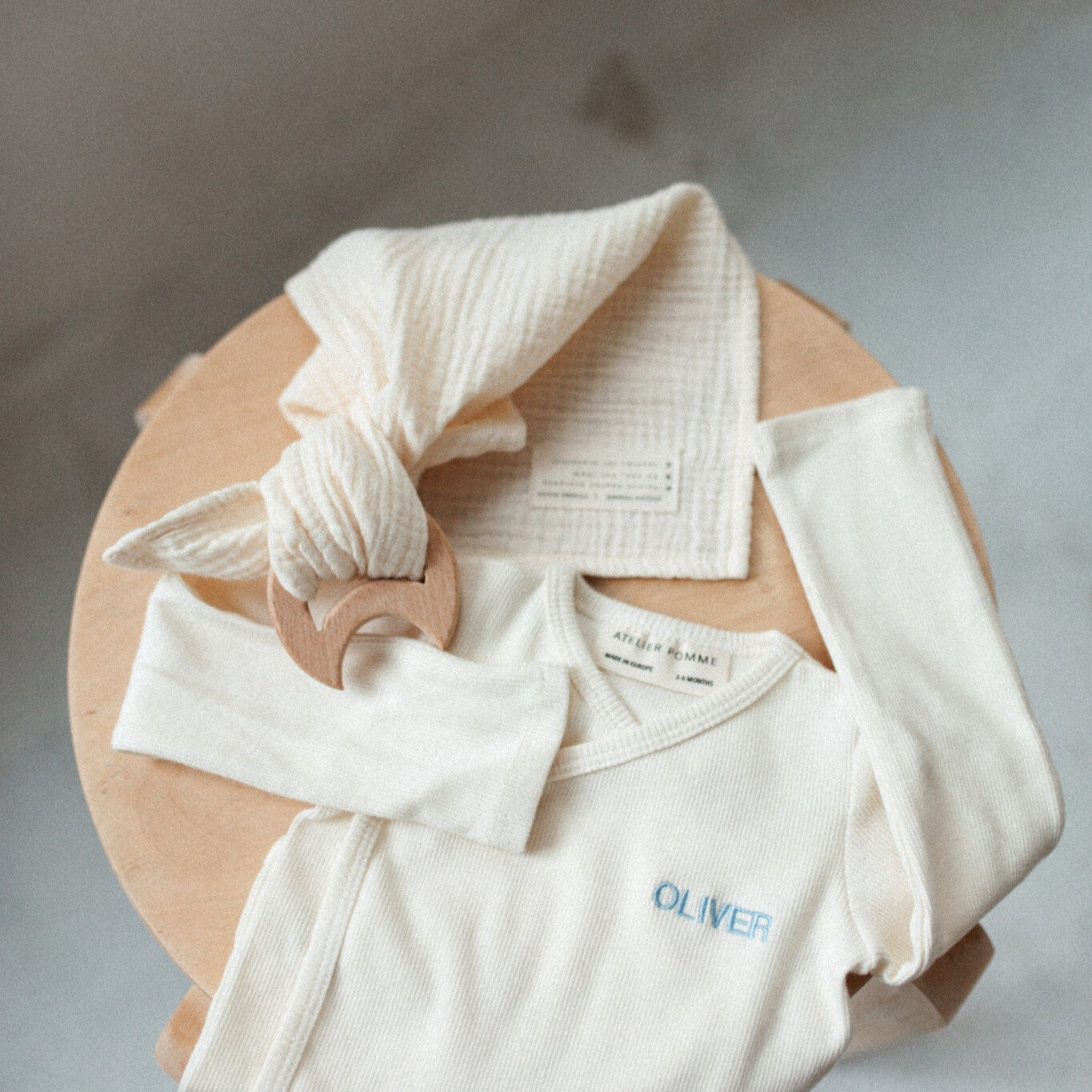 Romper wrap the baby cosy white