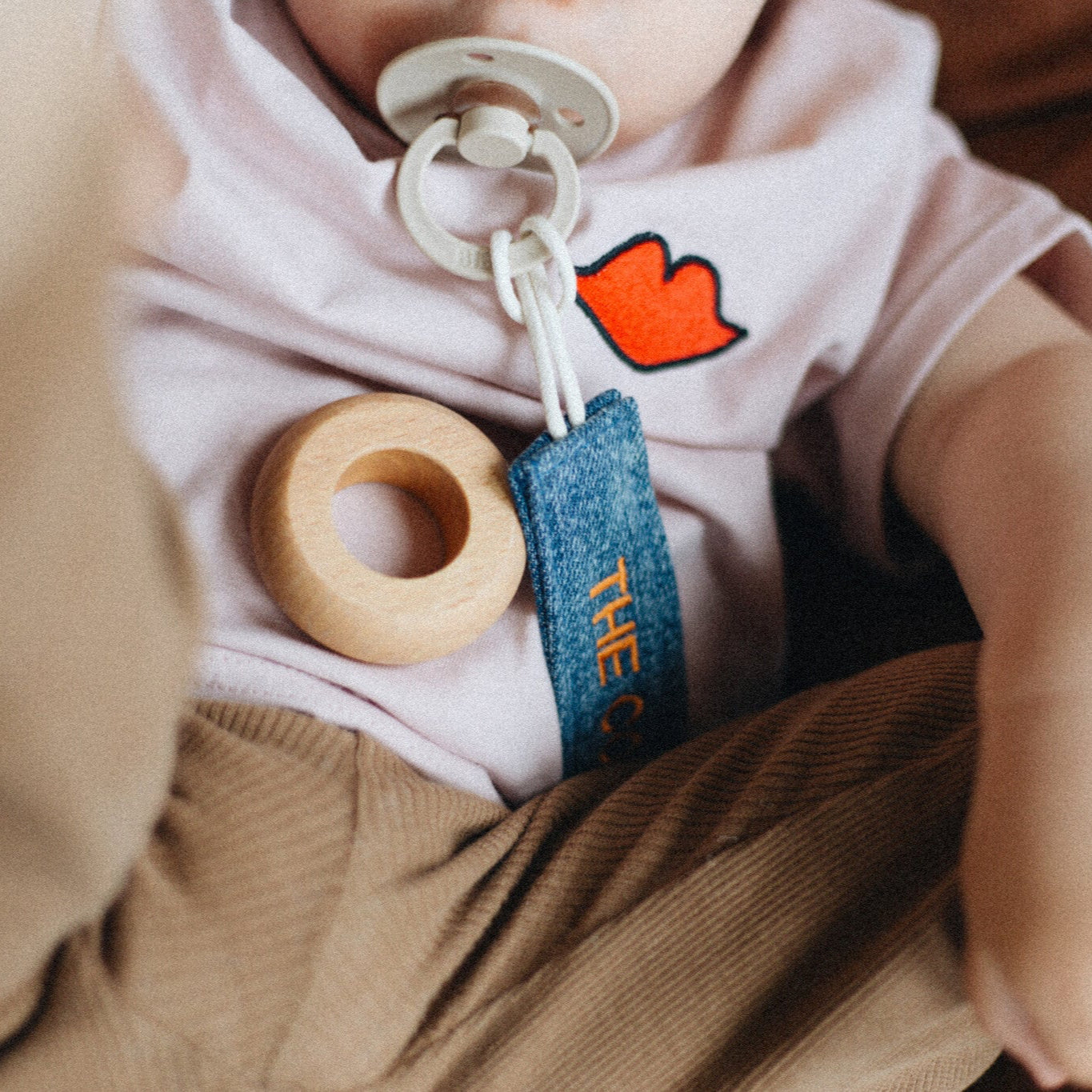 T-shirt pinky promise