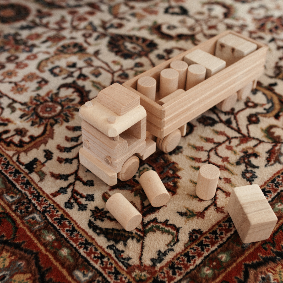 Houten speelgoedtruck