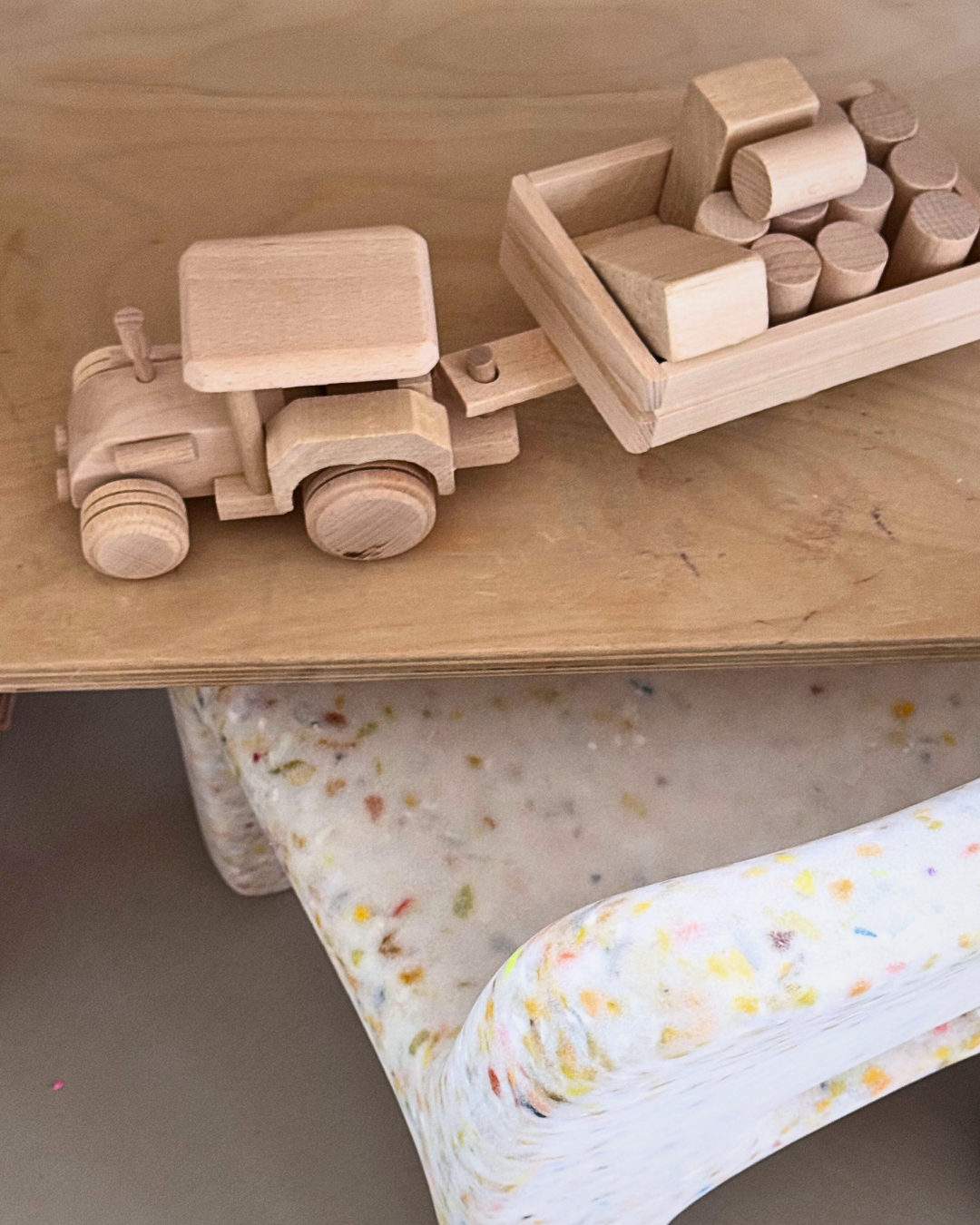 WOODEN TOY | TRACTOR WITH TRAILER &amp; BLOCKS