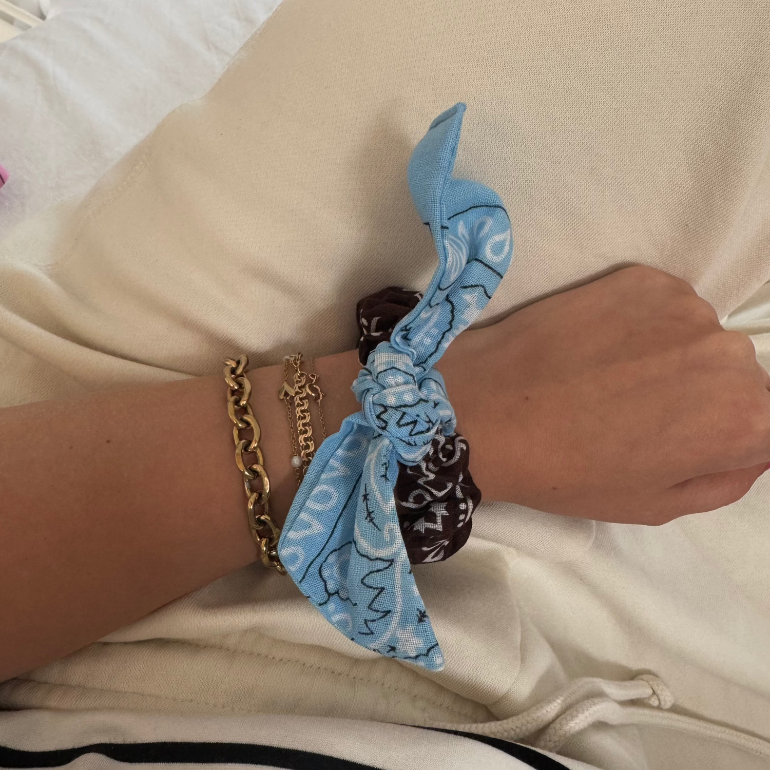 Scrunchie bandana