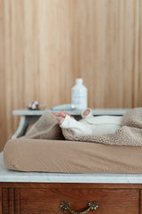 CHANGING COVER | FINE BROWN