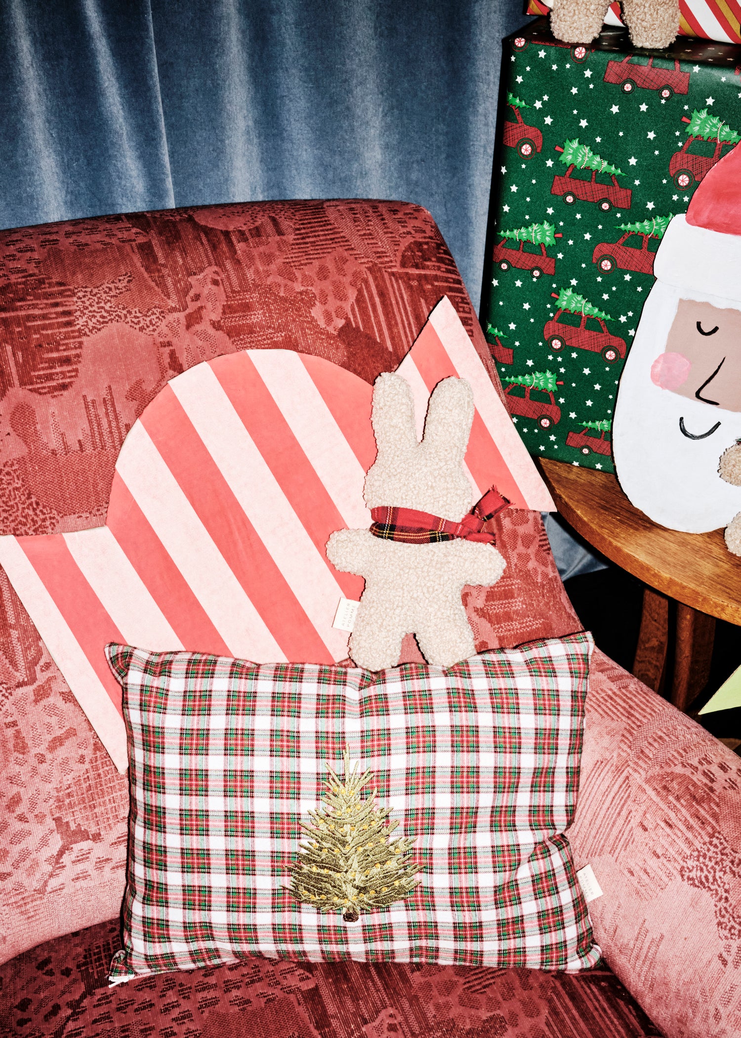 CUSHION | ÉDITION DE NOËL ROUGE