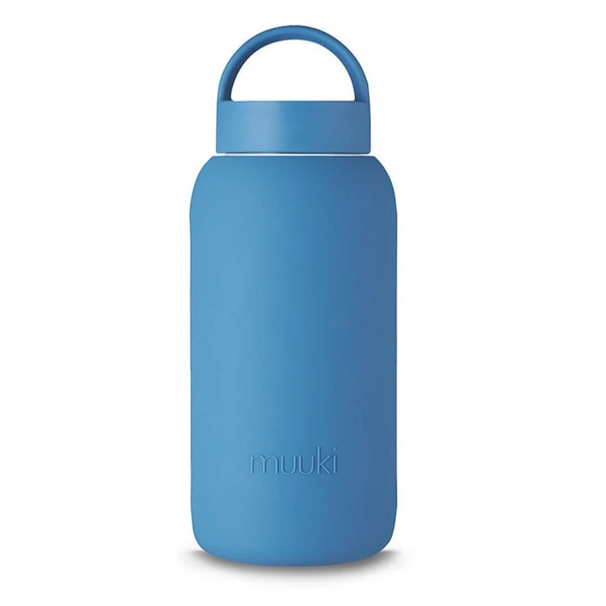 Blauwe waterfles