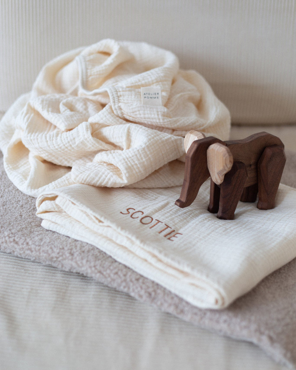 Erstes Baby-Bettset