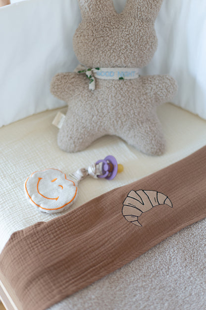 Flat sheet crib better brownie 