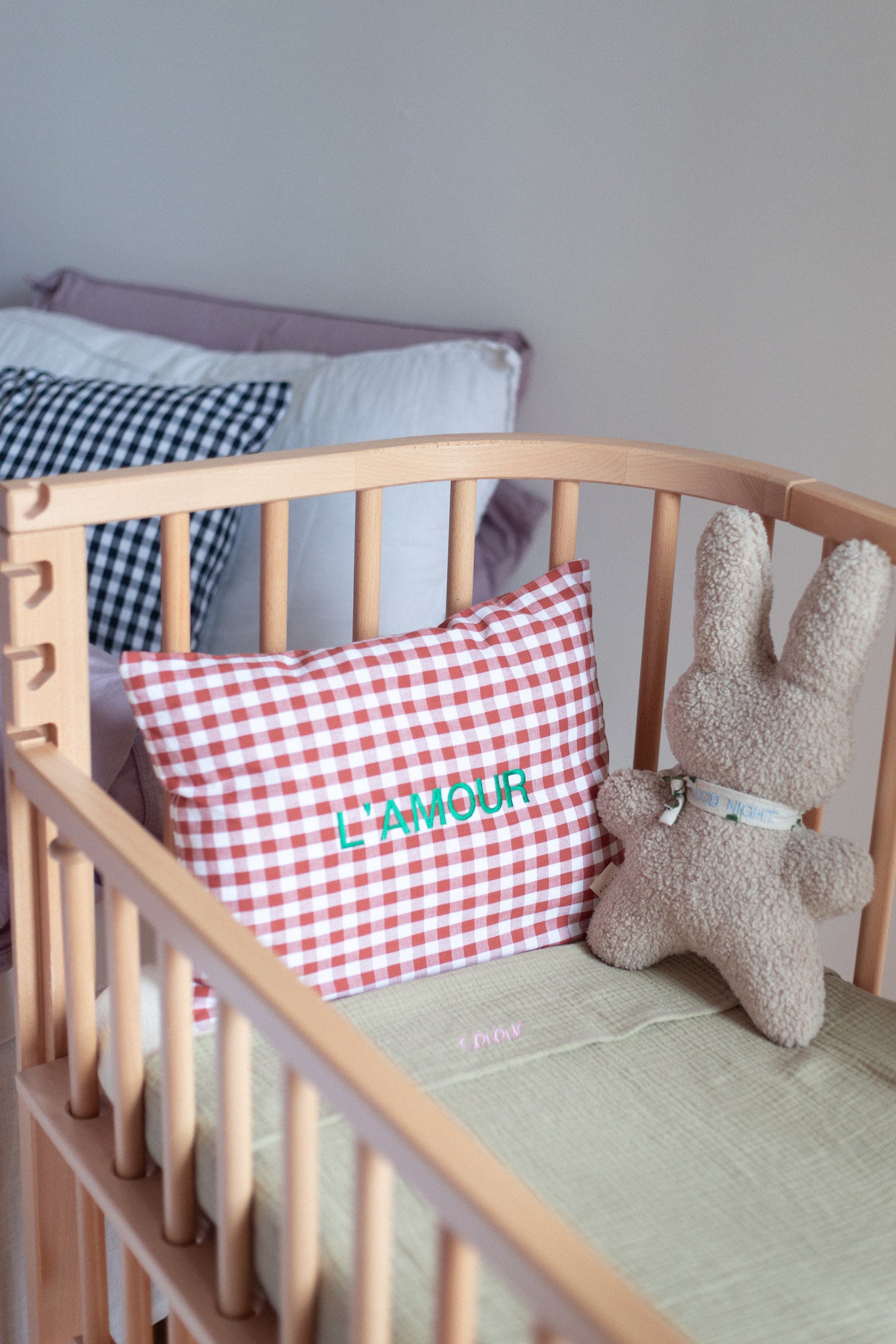 Flat sheet crib morning moss