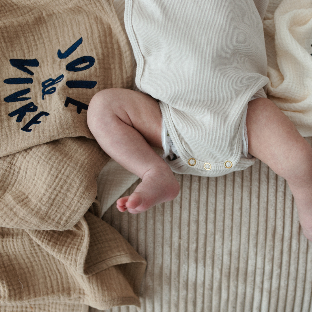 Giant swaddle fine brown