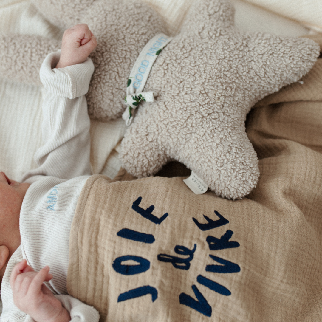 Giant swaddle fine brown