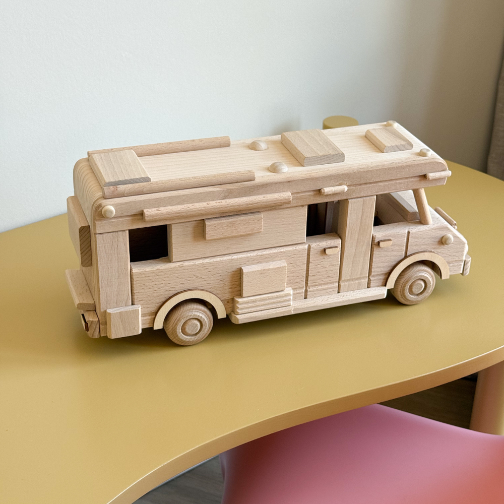 Wooden toy | Happy camper