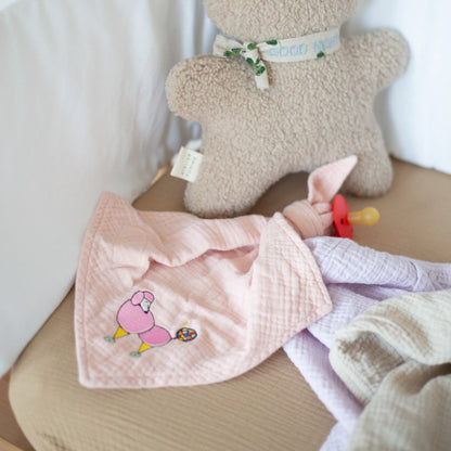 speendoek voor baby met een icoontje erop geborduurd