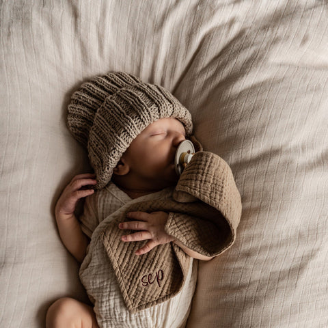 SPEENDOEKJE  CUDDLE | FINE BROWN