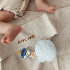 PACIFIER CLOTH POMME | LOVELY LINEN DREAMY BLUE