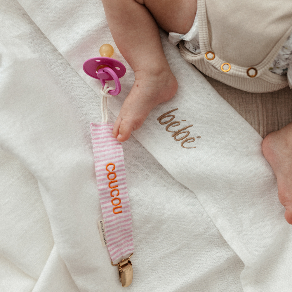 PACIFIER CORD | LOVELY LINEN PINKY PROMISE