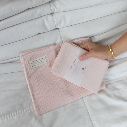 Petit towel pinky promise 