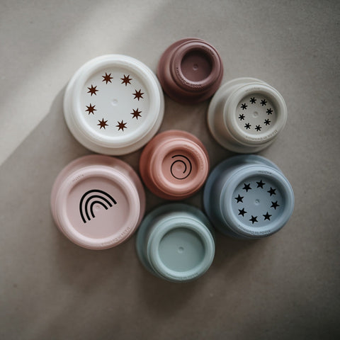 STACKING CUPS