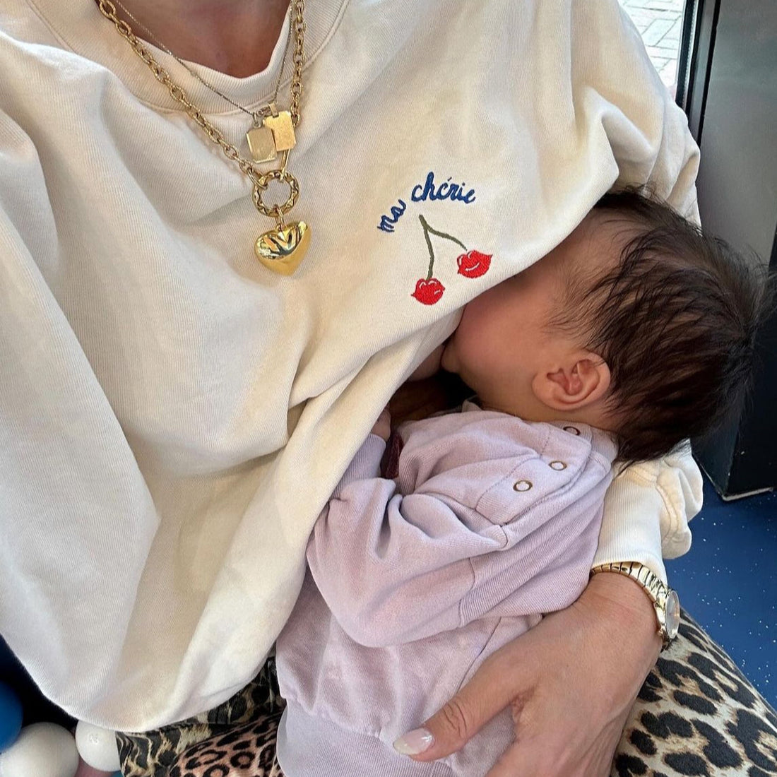 Woman sweater cosy white 