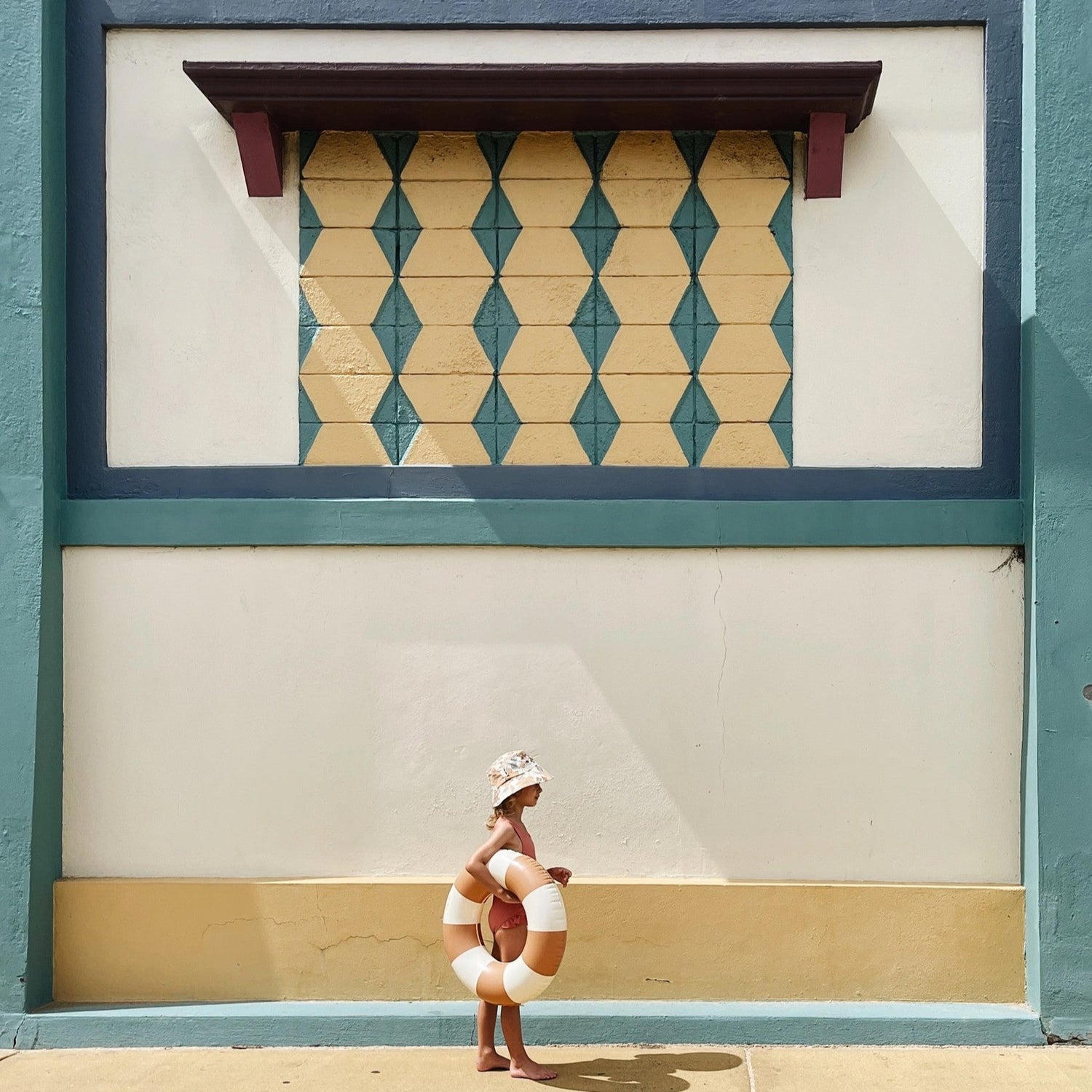  ICONIC FLOATS | DOLCE