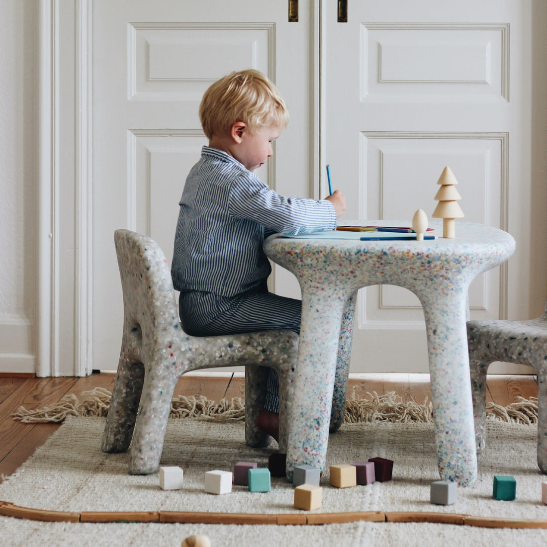 LUISA TABLE | PARTY 
