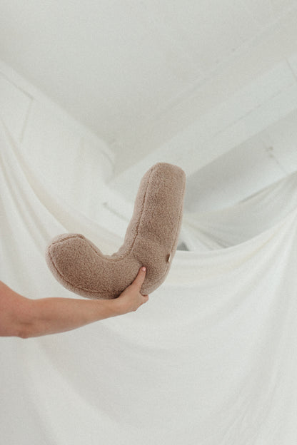 GIANT CHUNKY LETTER